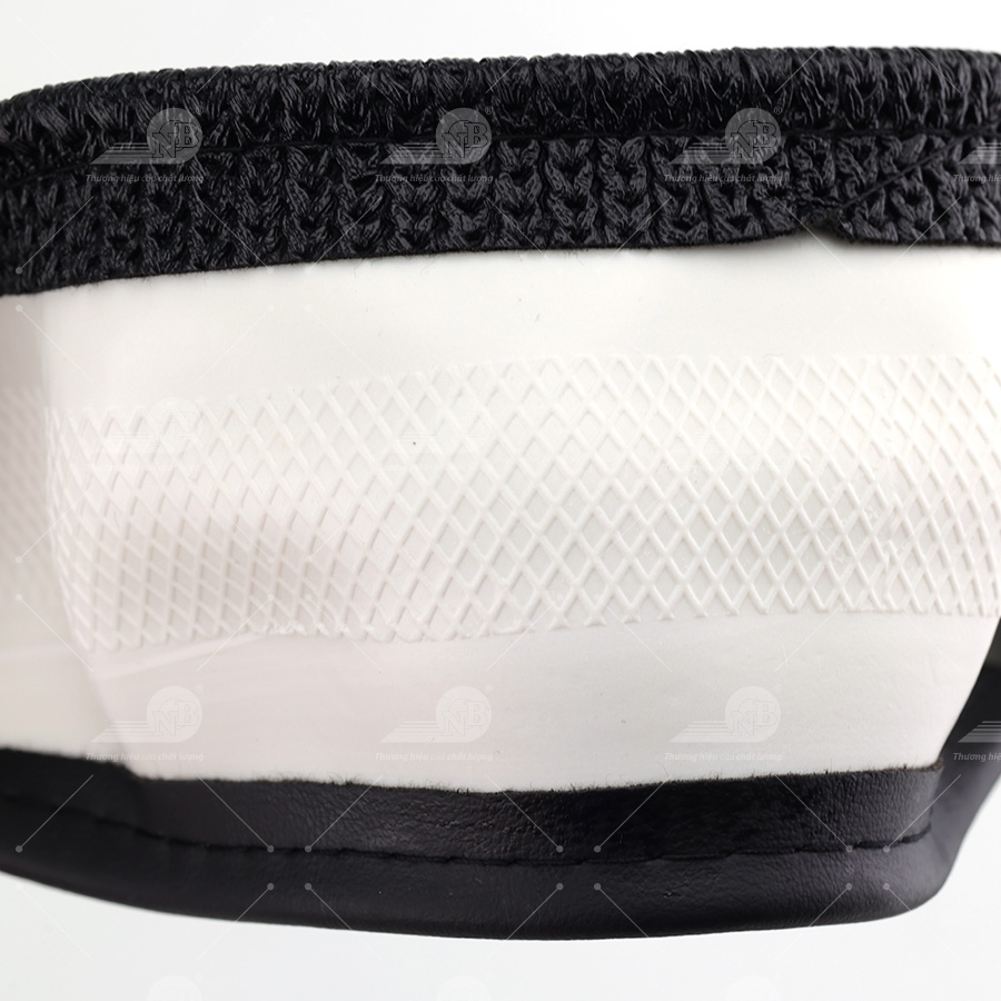 Bao vô lăng CIND PU+TPE kiểu D E011D Size M đen/đen